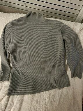 Coldwater Creek Gray ribbed turtle neck sweater - Size XL